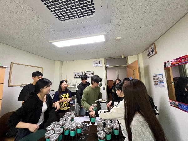 2026년 4월 15일 영어영문학과 중간고사 간식사업 대표이미지