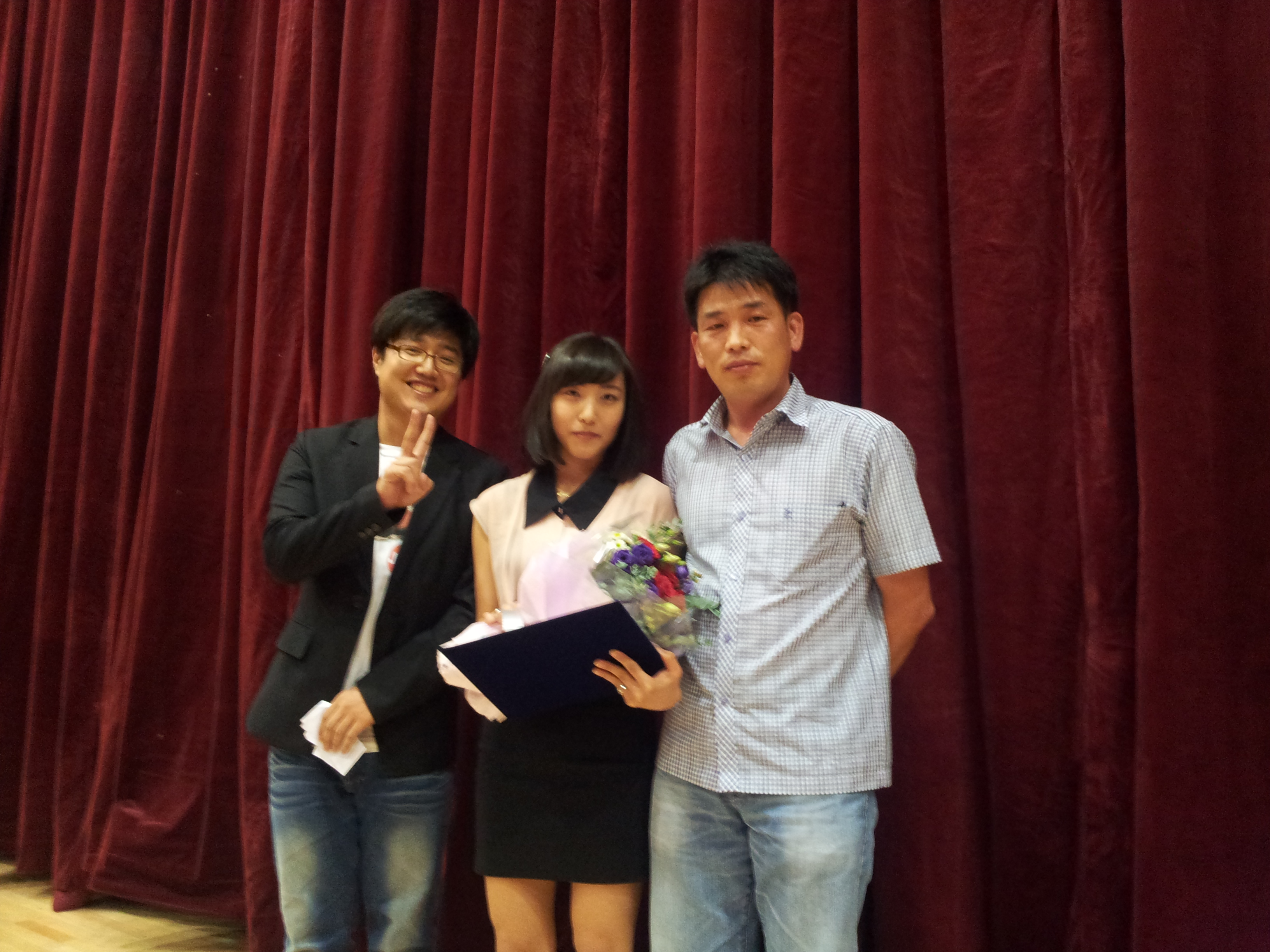 2012년 영문장학생 시상 2번째 첨부파일 이미지