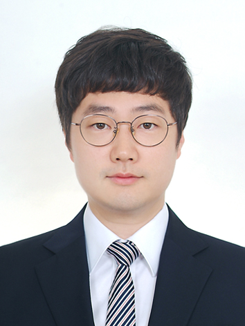 Prof. Yong-Hyun, Kim 사진