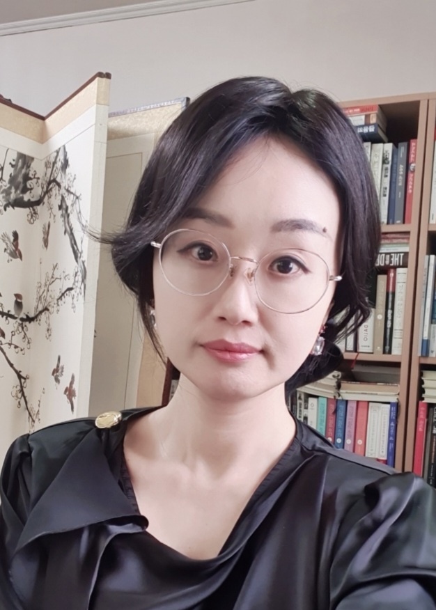 Assoc. Prof. In-Hye, Heo Photo