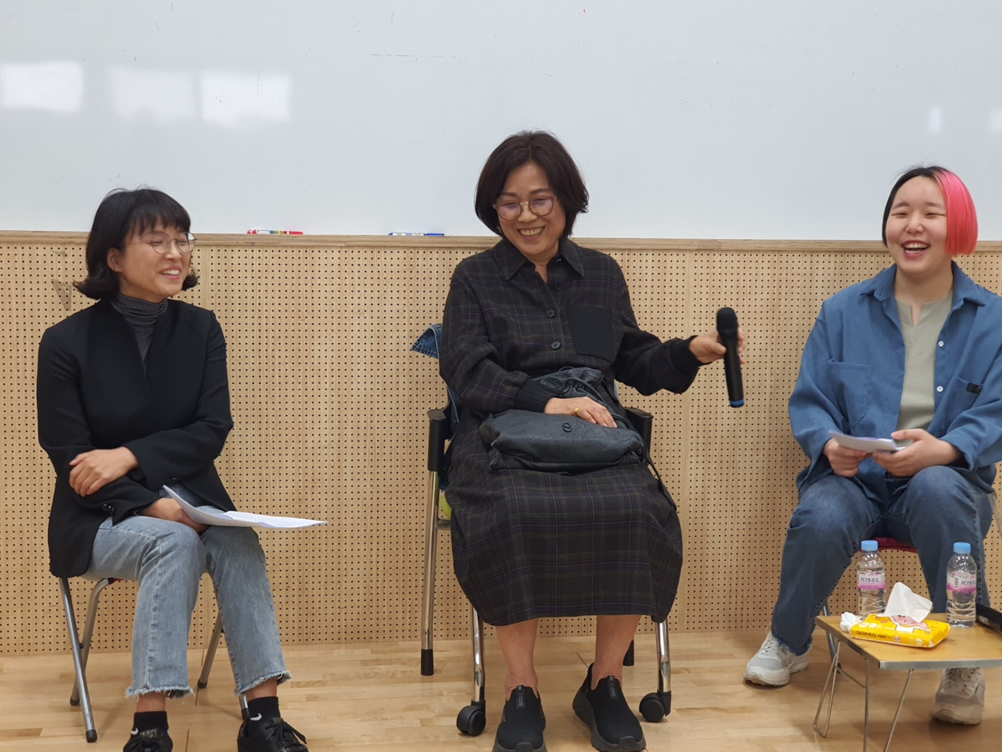김혜경 교수님 퇴임 축하 기념 젠더토크 행사사진 8번째 첨부파일 이미지