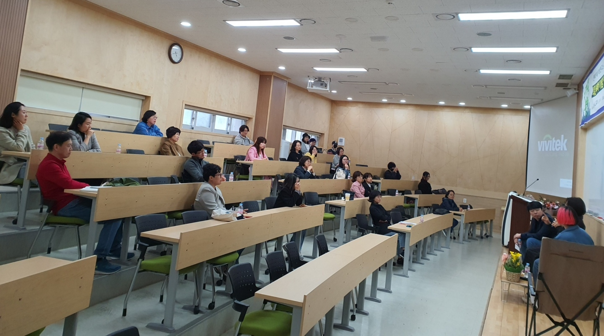 김혜경 교수님 퇴임 축하 기념 젠더토크 행사사진 5번째 첨부파일 이미지