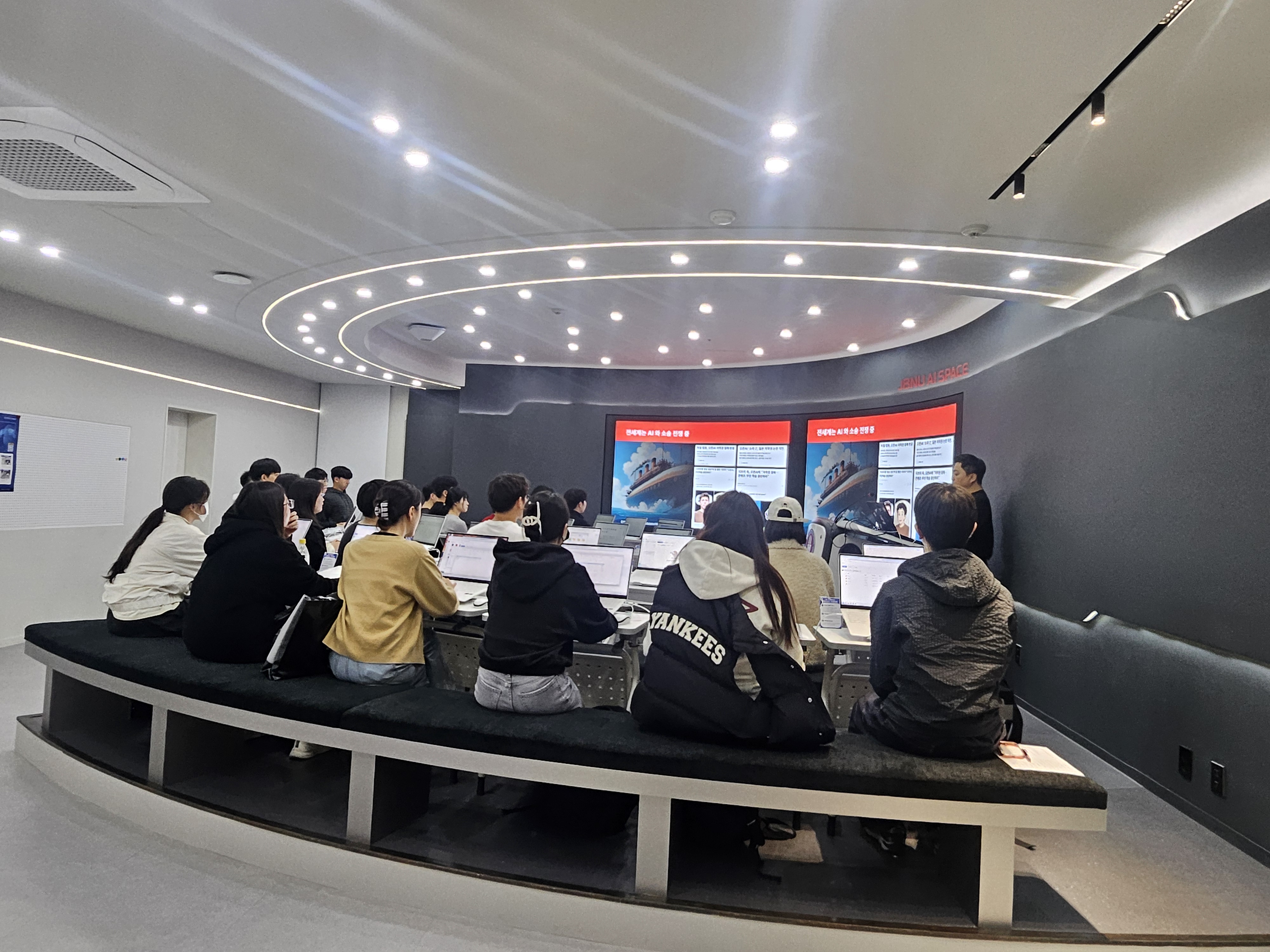 [2026학년도 1학기 Adobe 생성형 AI 활용 교육]  첨부 이미지