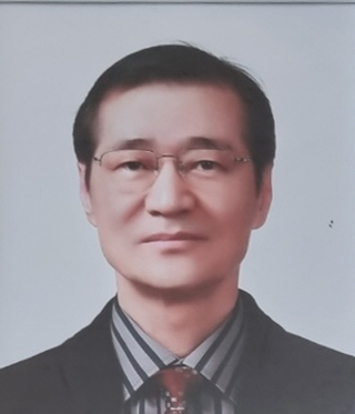 김동건  사진