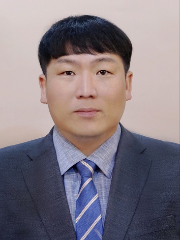 Jeong Hyun Chul Photo