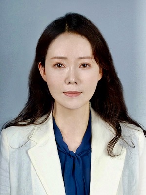 YI, Kyung Min Photo